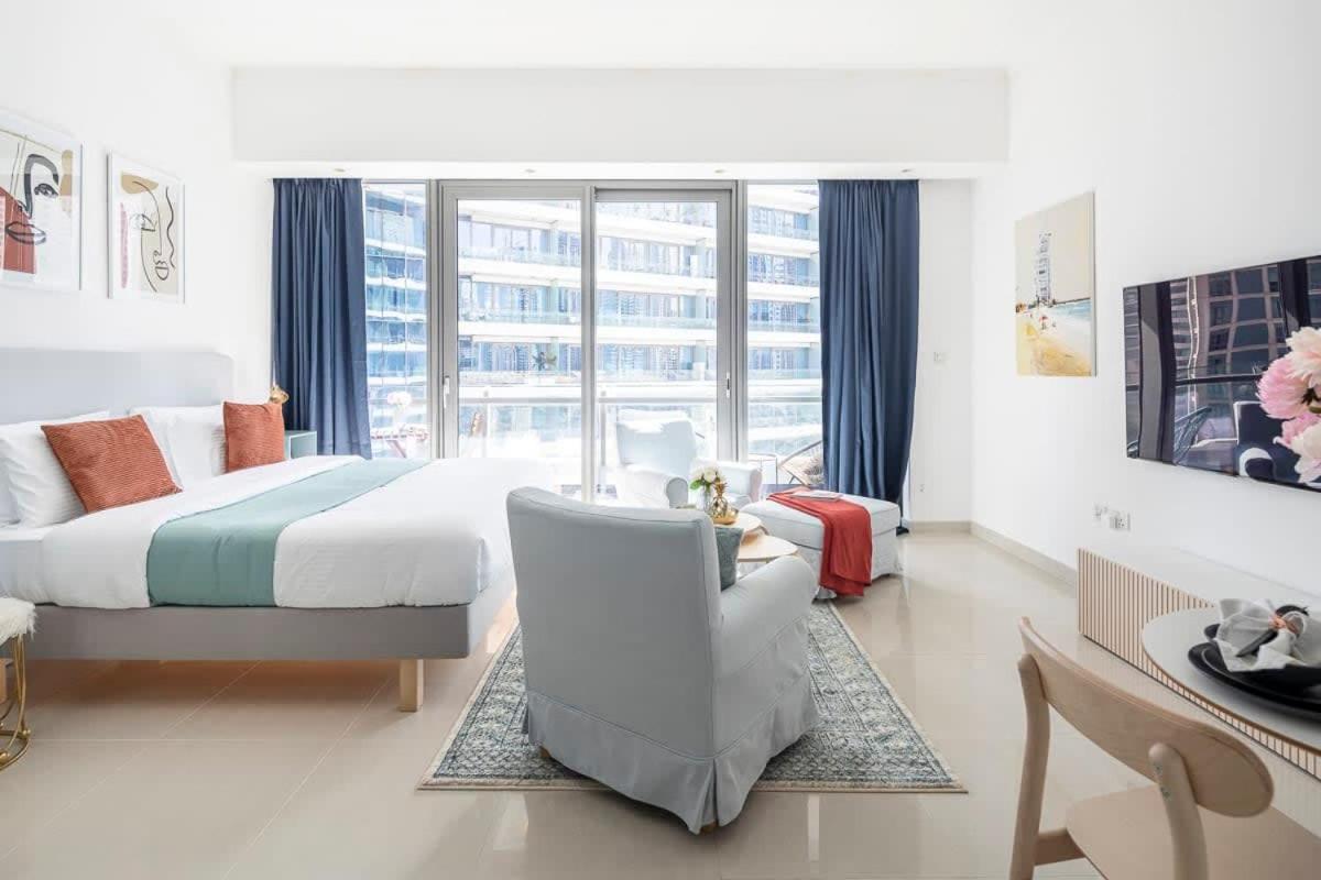 Frank Porter - Silverene Tower B - 4