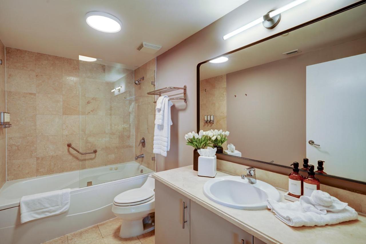 Direct Bayview One Bedroom Condo in Coconut Grove Includes parking - 2