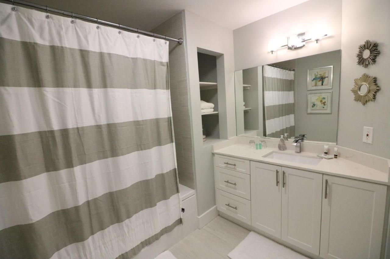 Renovated 21st Floor Private Unit located in Coconut Grove Hotel - 3