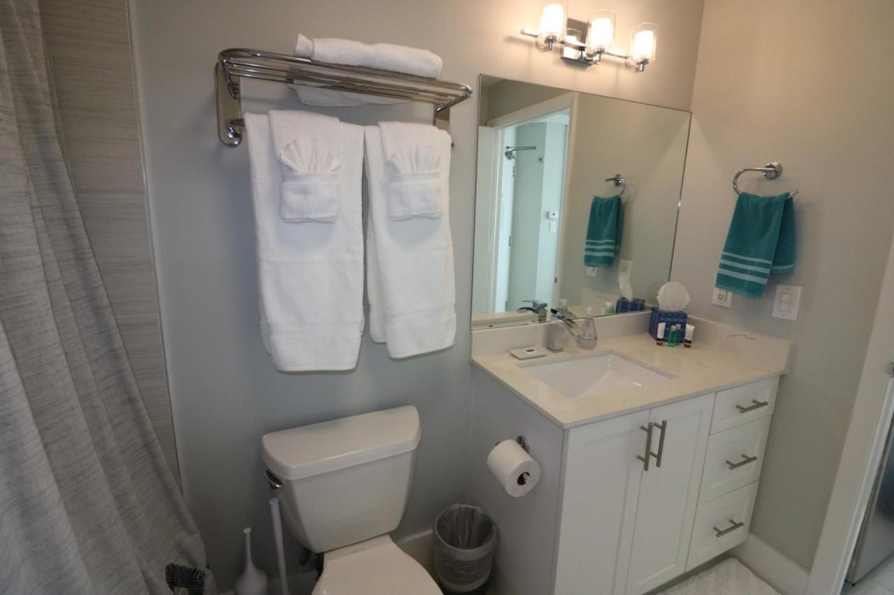 Connecting Rooms-Coconut Grove 21st Floor Parking Included - 3