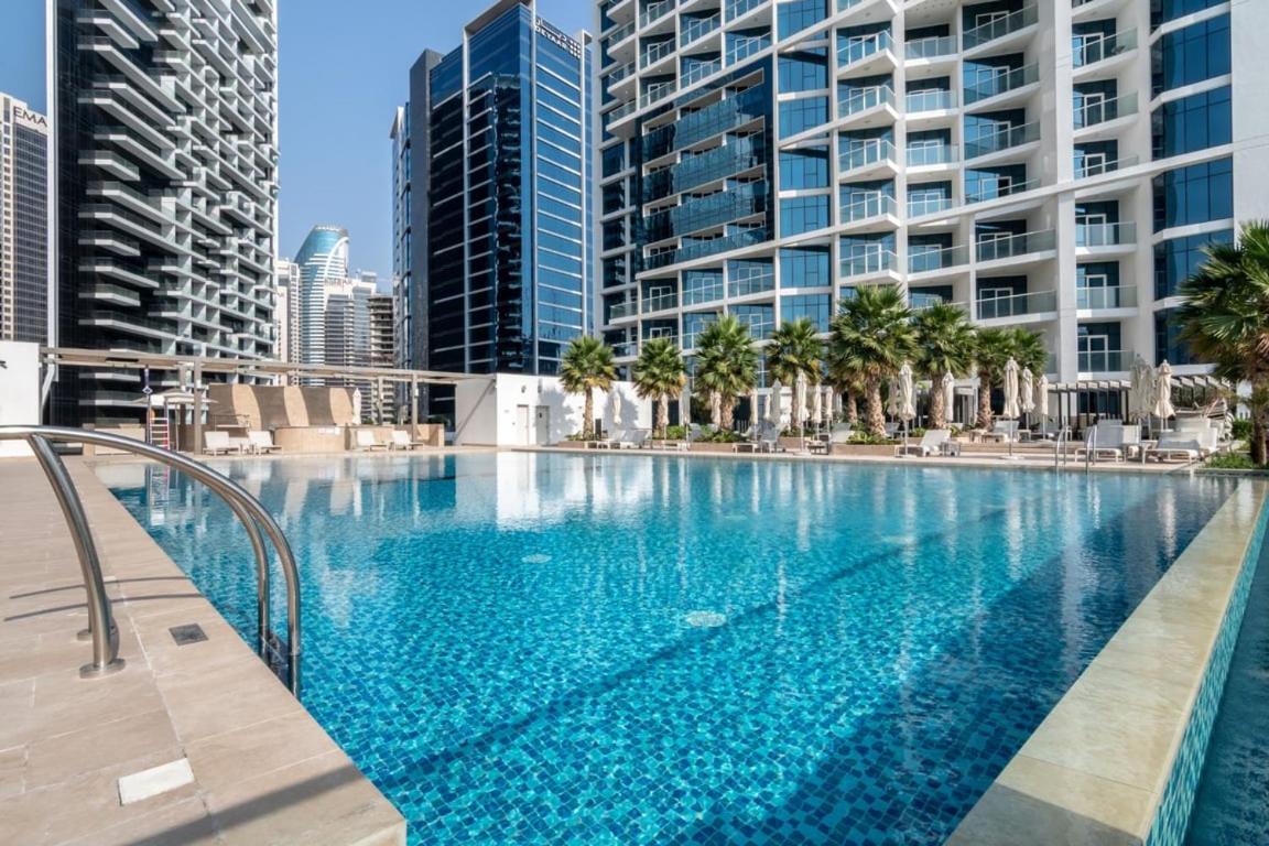 GuestReady - Stylish studio with Dubai Canal view - 3