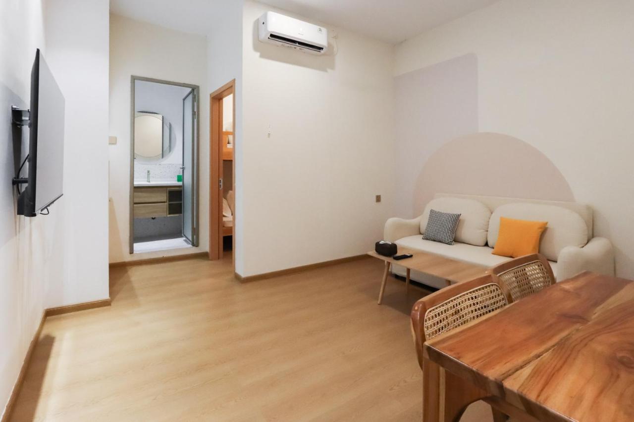 Casabella Homestay Batam - 2