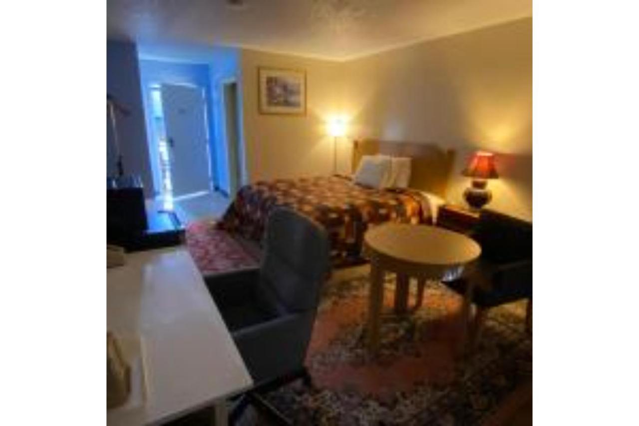Lake Country Inn — photo 23