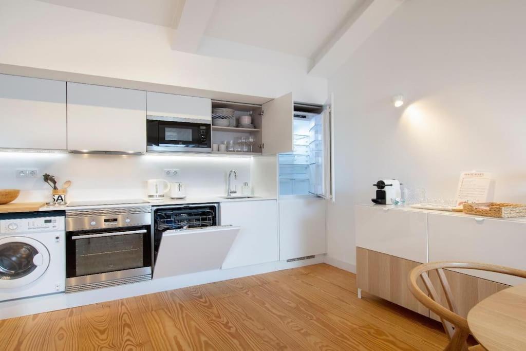 Liberdade Stylish Attic Apt with AC and City View - 3