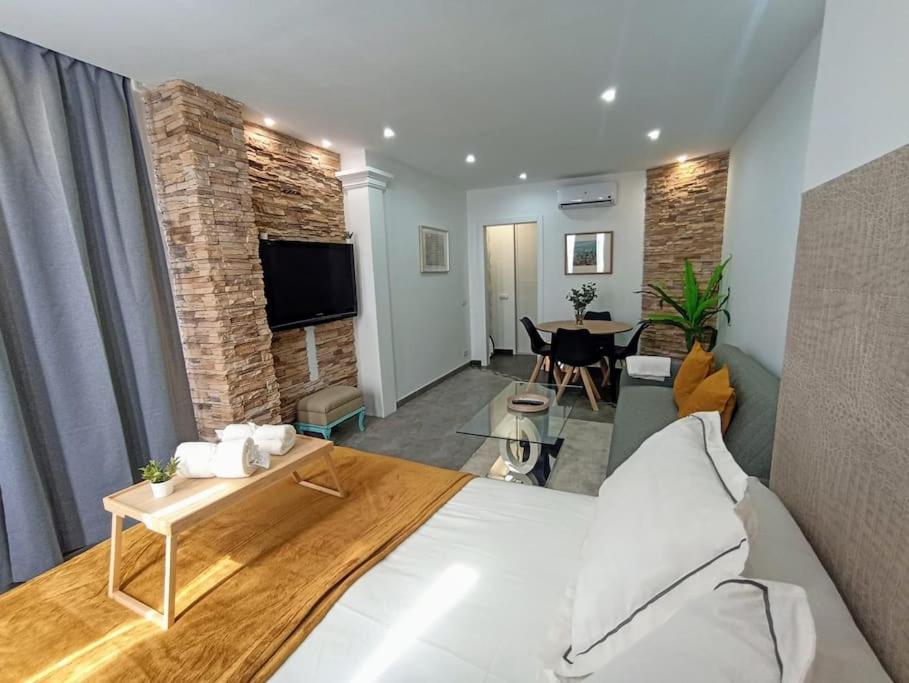 Acogedor apartamento con vistas al mar y montaña