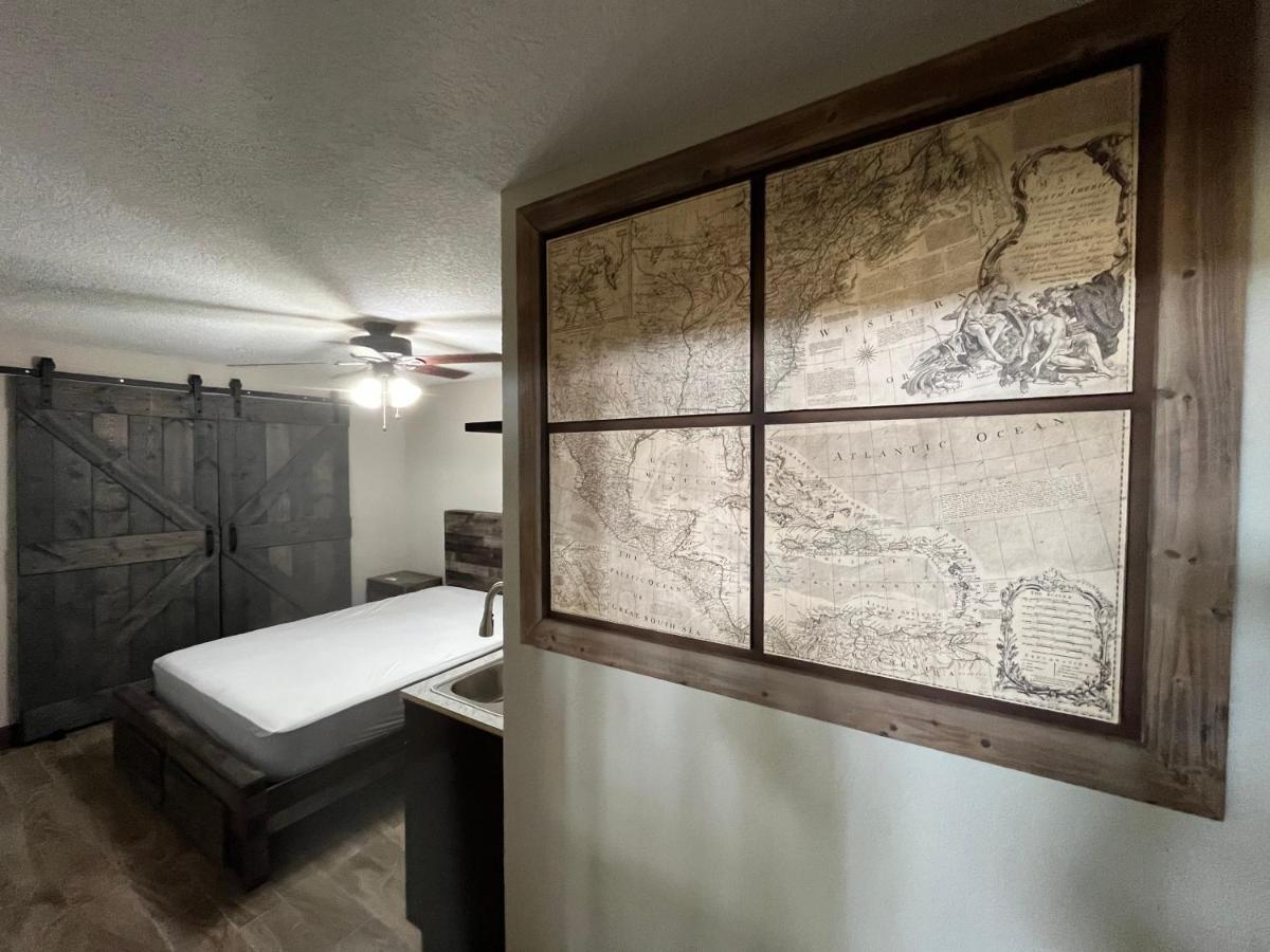 cozy studio apartment with private entrance and patio - 3