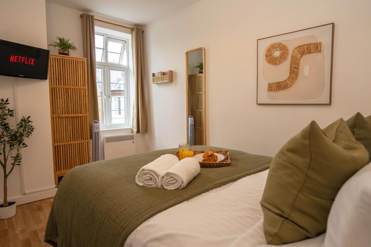 Boho Style - KING BED, Central, Super FAST Wi-Fi - 2