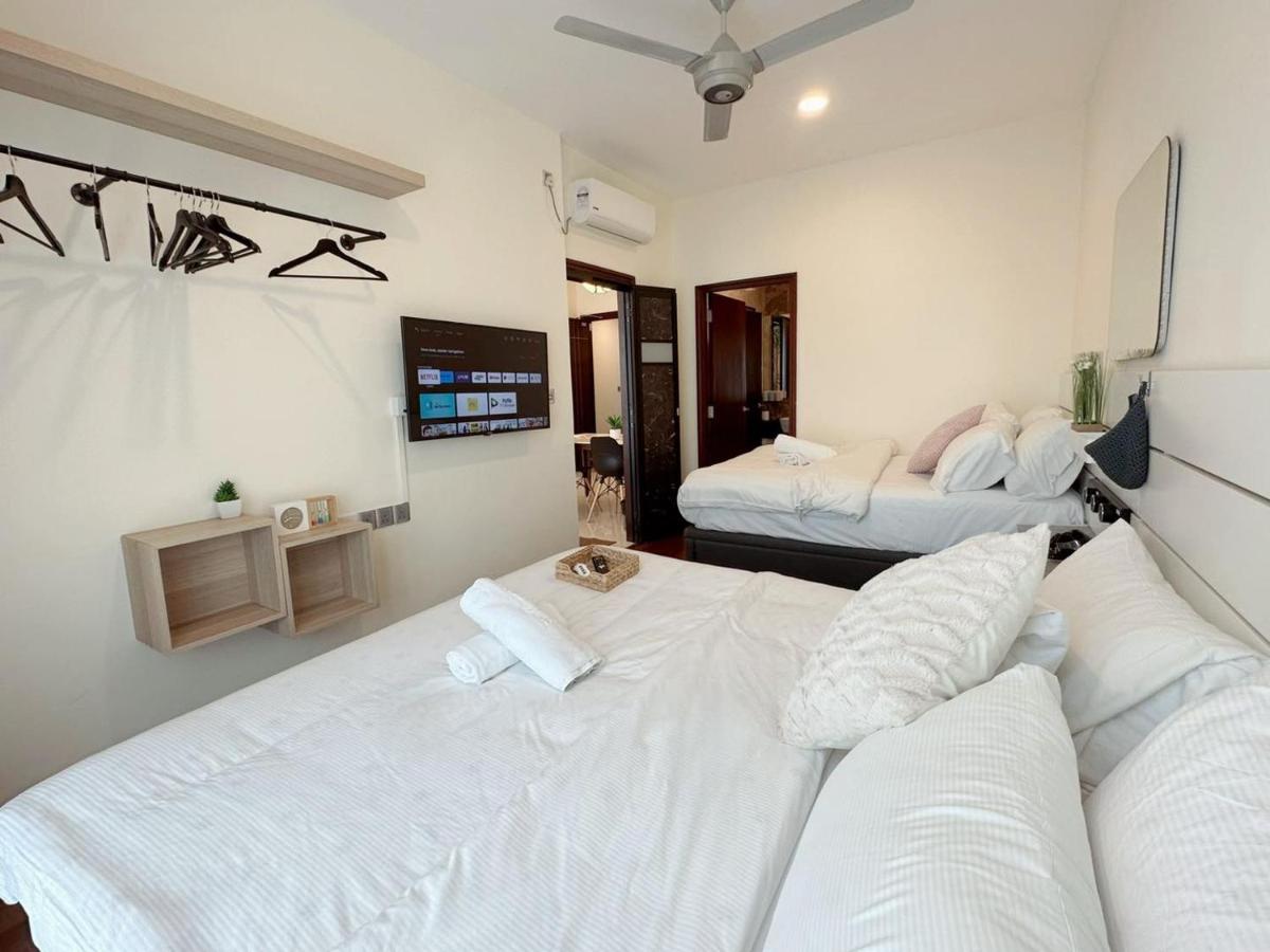 Paragon Suites Jacuzzi Suites by MWM