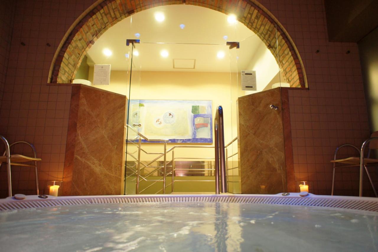 Hotel Spa Termes Carlemany photo