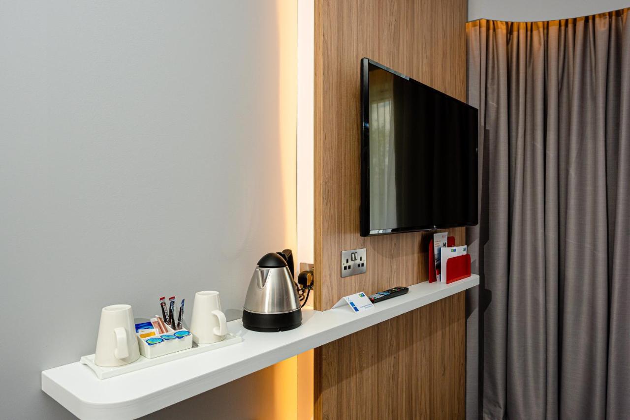 Standard King Room - Upper Floor with Free Hot Breakfast
