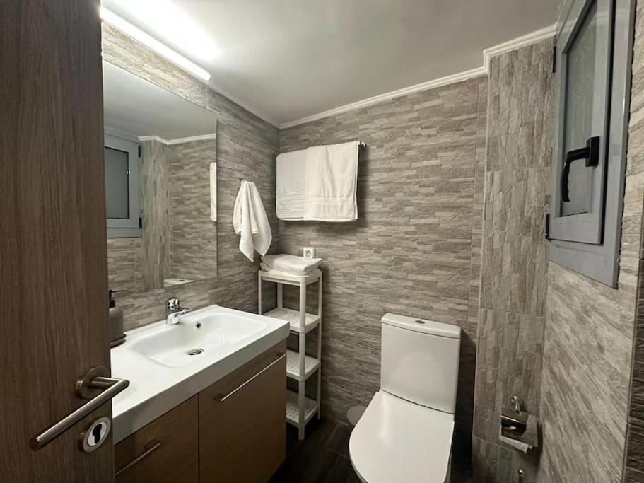 Spacious stulish 2 bd flat - 3