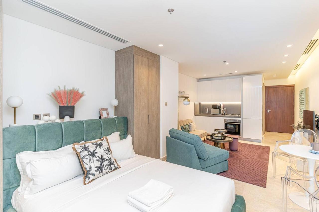 Designer Glam Studio Steps from Burj Khalifa - 5