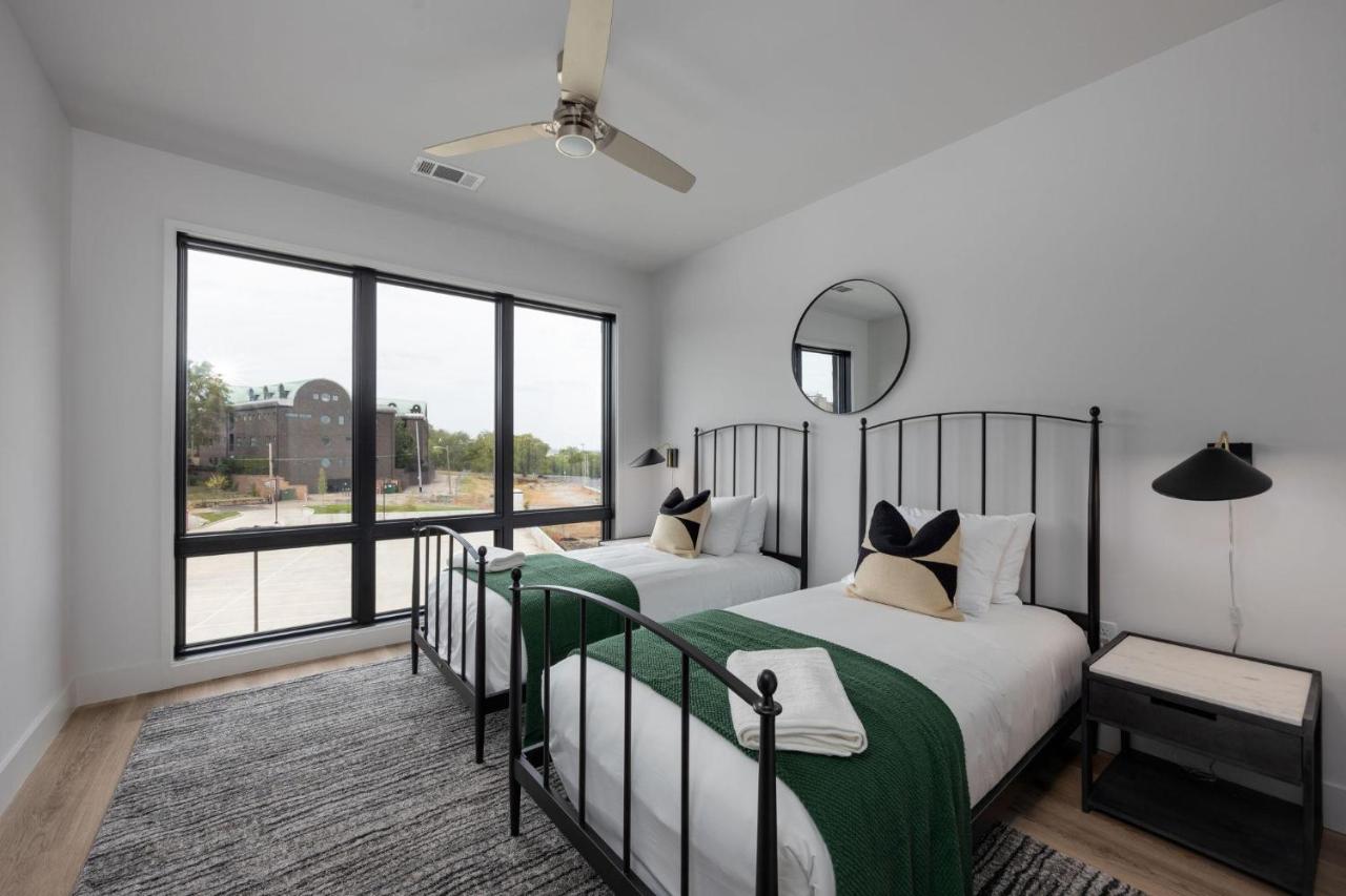 Chords-Odyssey-Walk/Drive to Vanderbilt University - 2