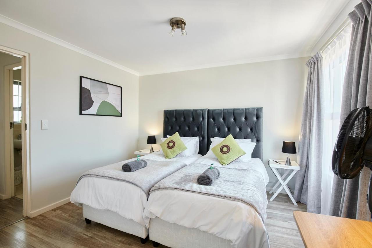 The Rondebosch Views - 3