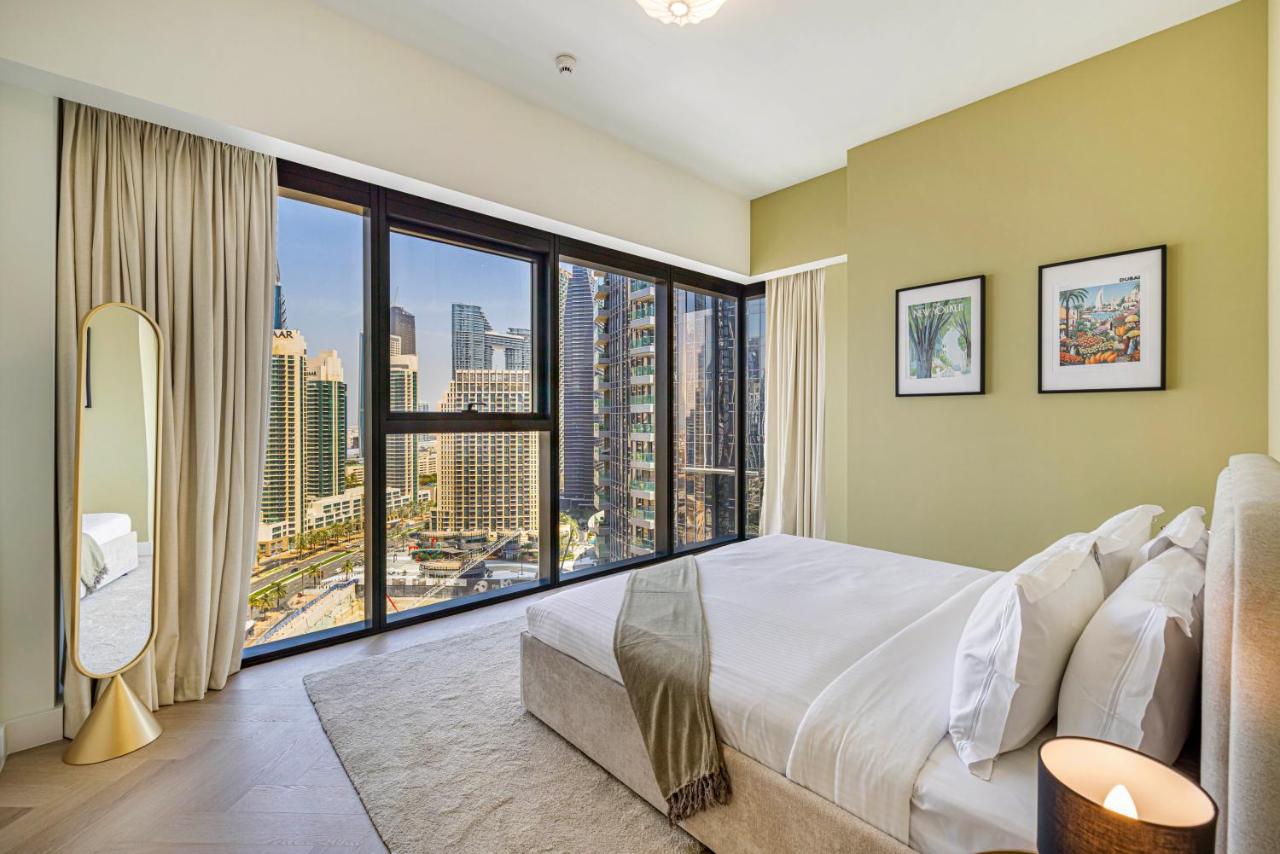 Daniels Luxe 3BR Downtown with Skyline View - 2