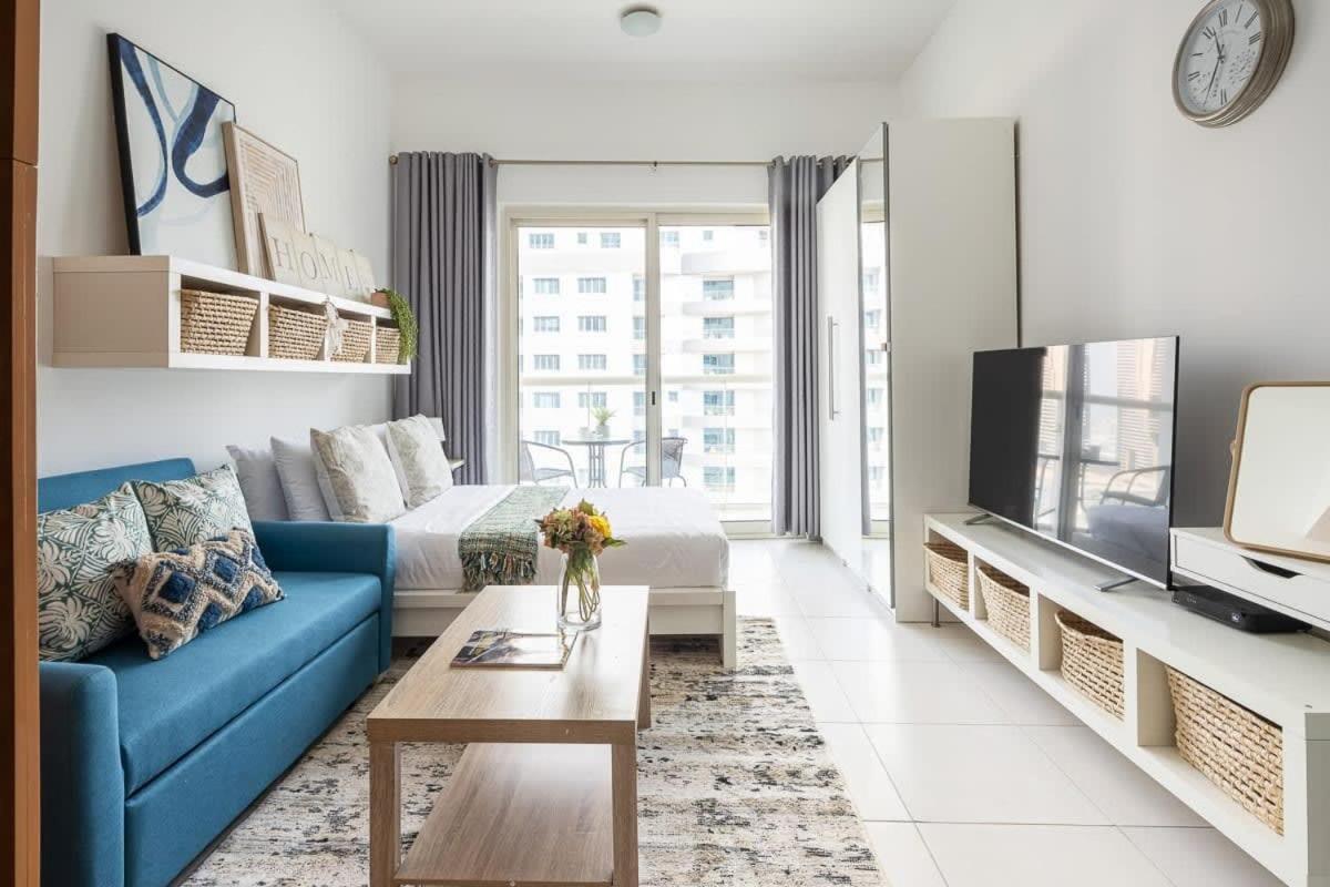 Frank Porter - Marina Views T1 - 3