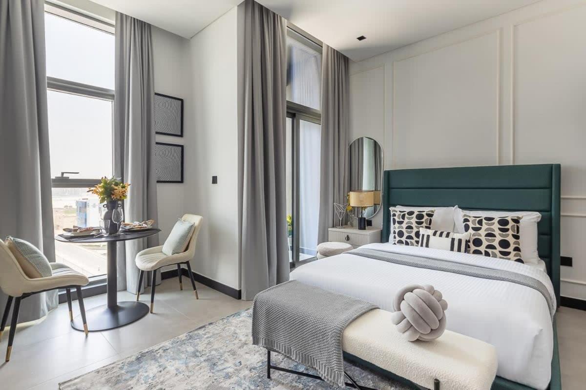 Frank Porter - 15 Northside Tower 1 - 2