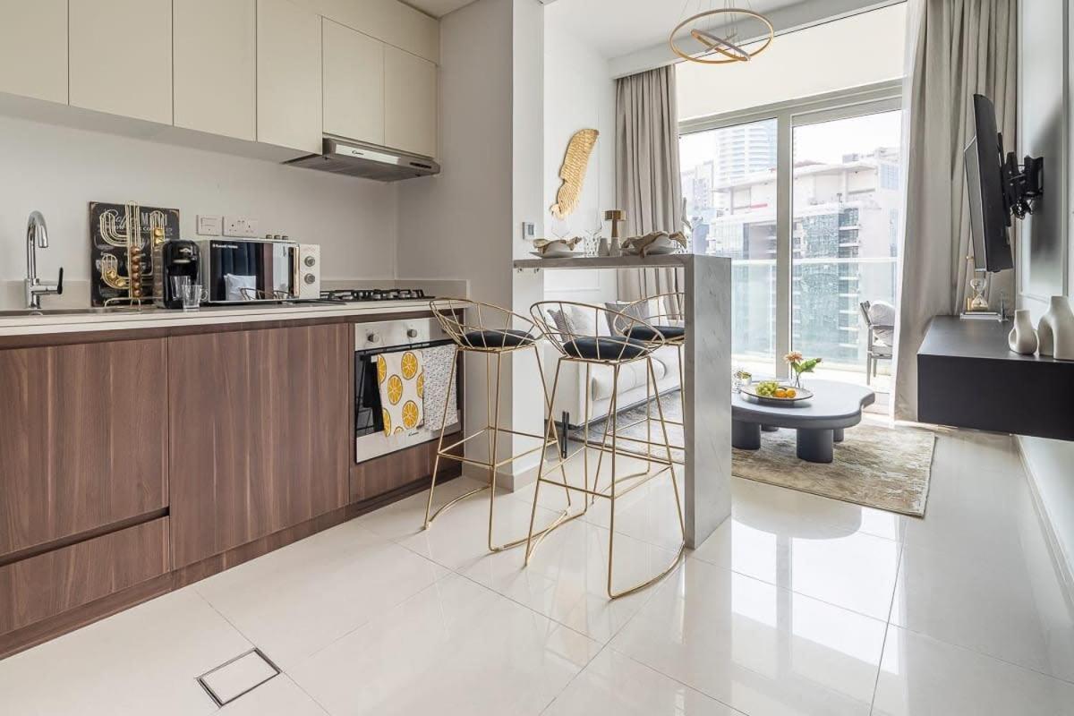 Frank Porter - Reva Residences - 2