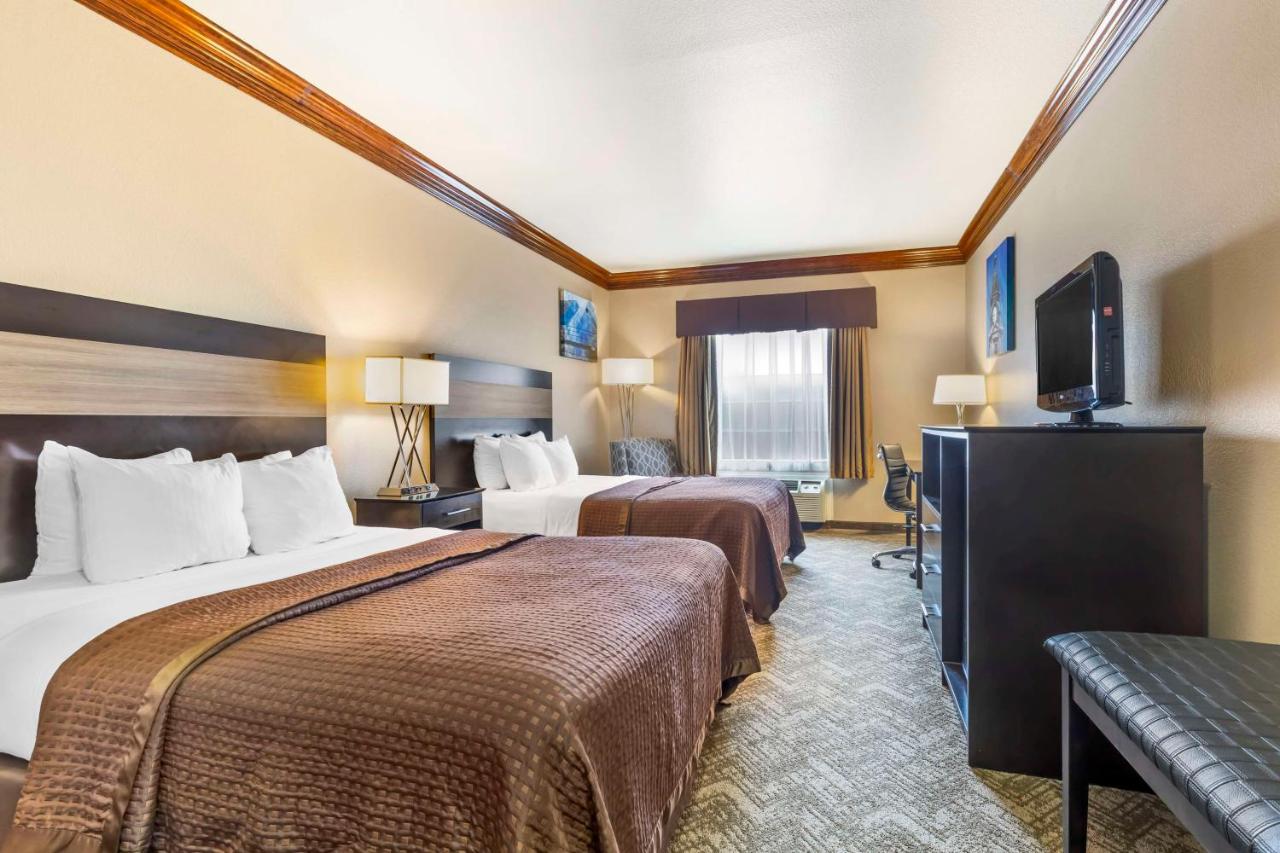 Great Western Inn I-820 S — photo 16