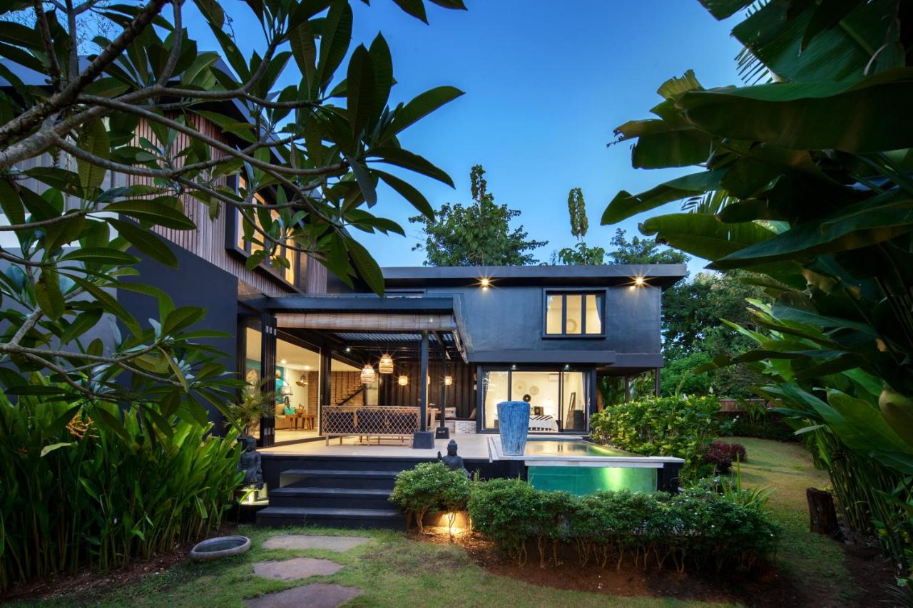 Gorgeous Villa Fizia in Bingin Center - 4