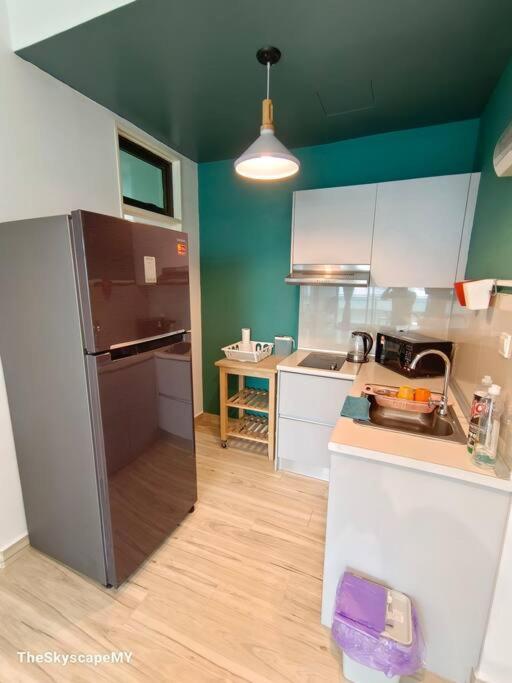 【HOT!】 JB Muji White Theme - Space & Comfy Suite - 5