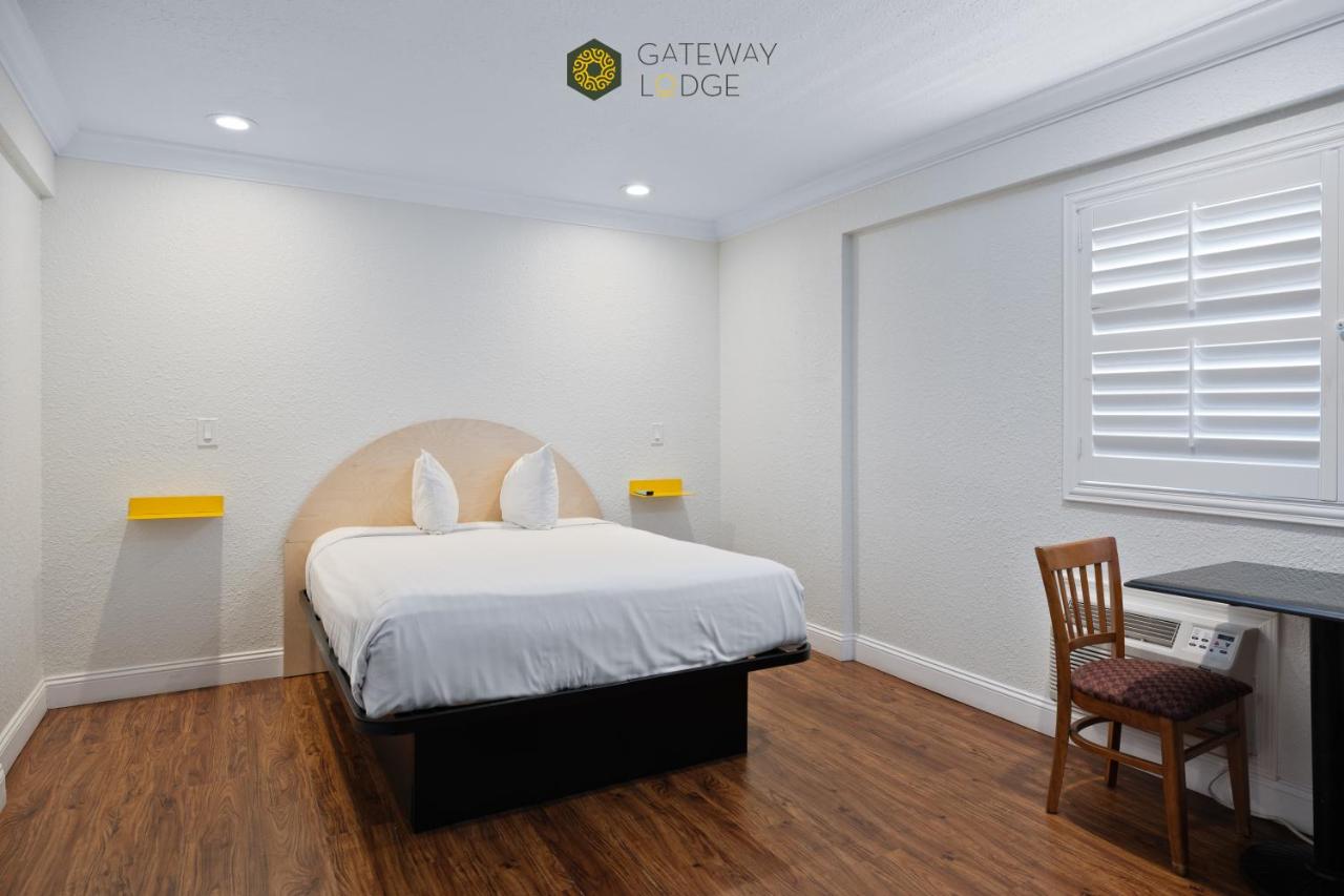 Gateway Lodge Motel — photo 16