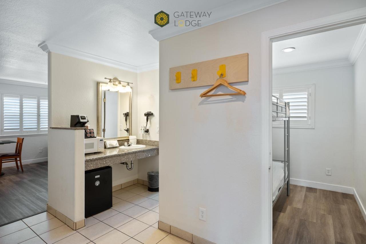Gateway Lodge Motel — photo 19