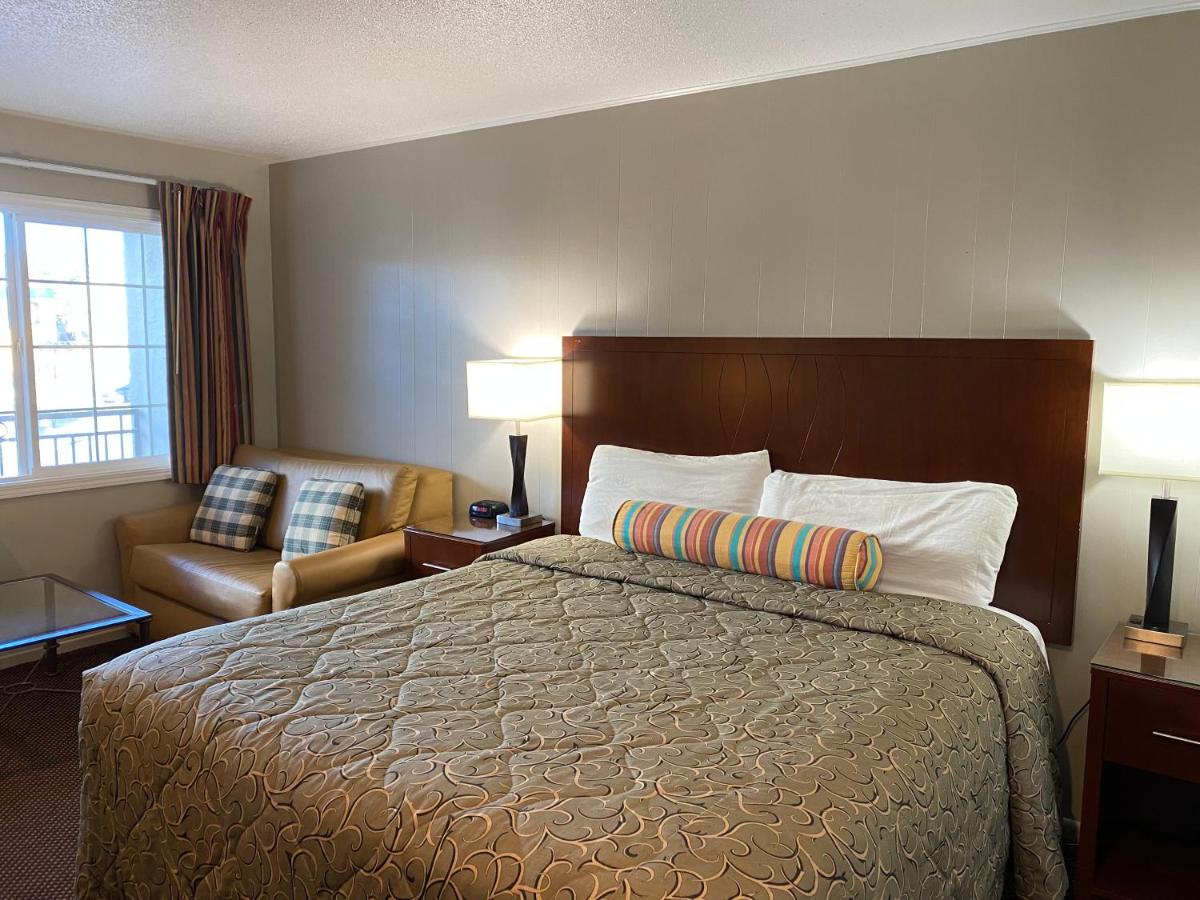 Travelers Inn Eugene University — photo 24