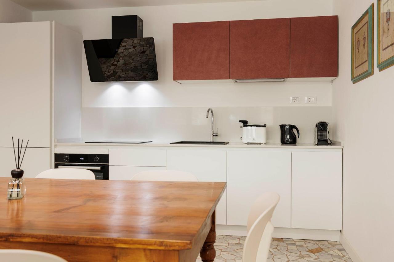 Giordano Luxury Home - 5