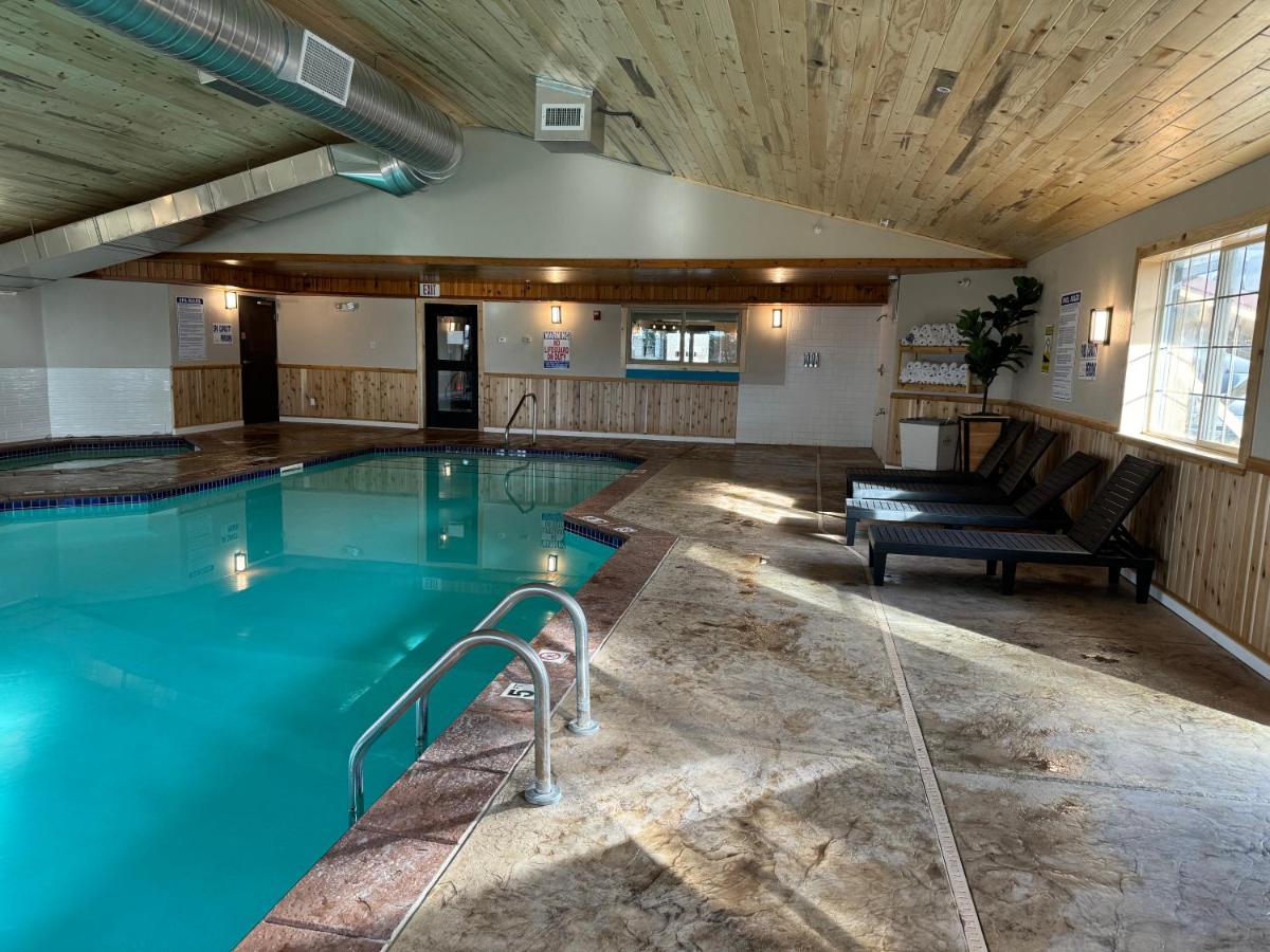 Crossroads Hotel — photo 14
