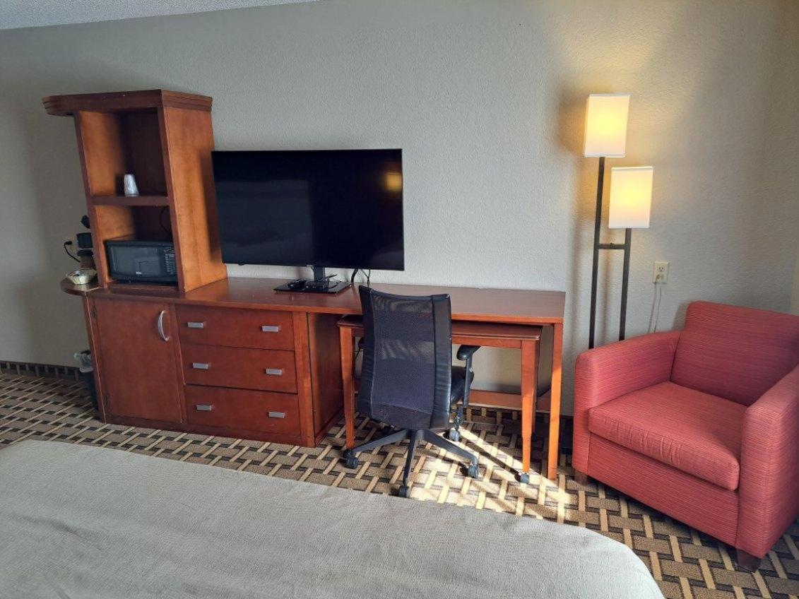 Crossroads Hotel — photo 20
