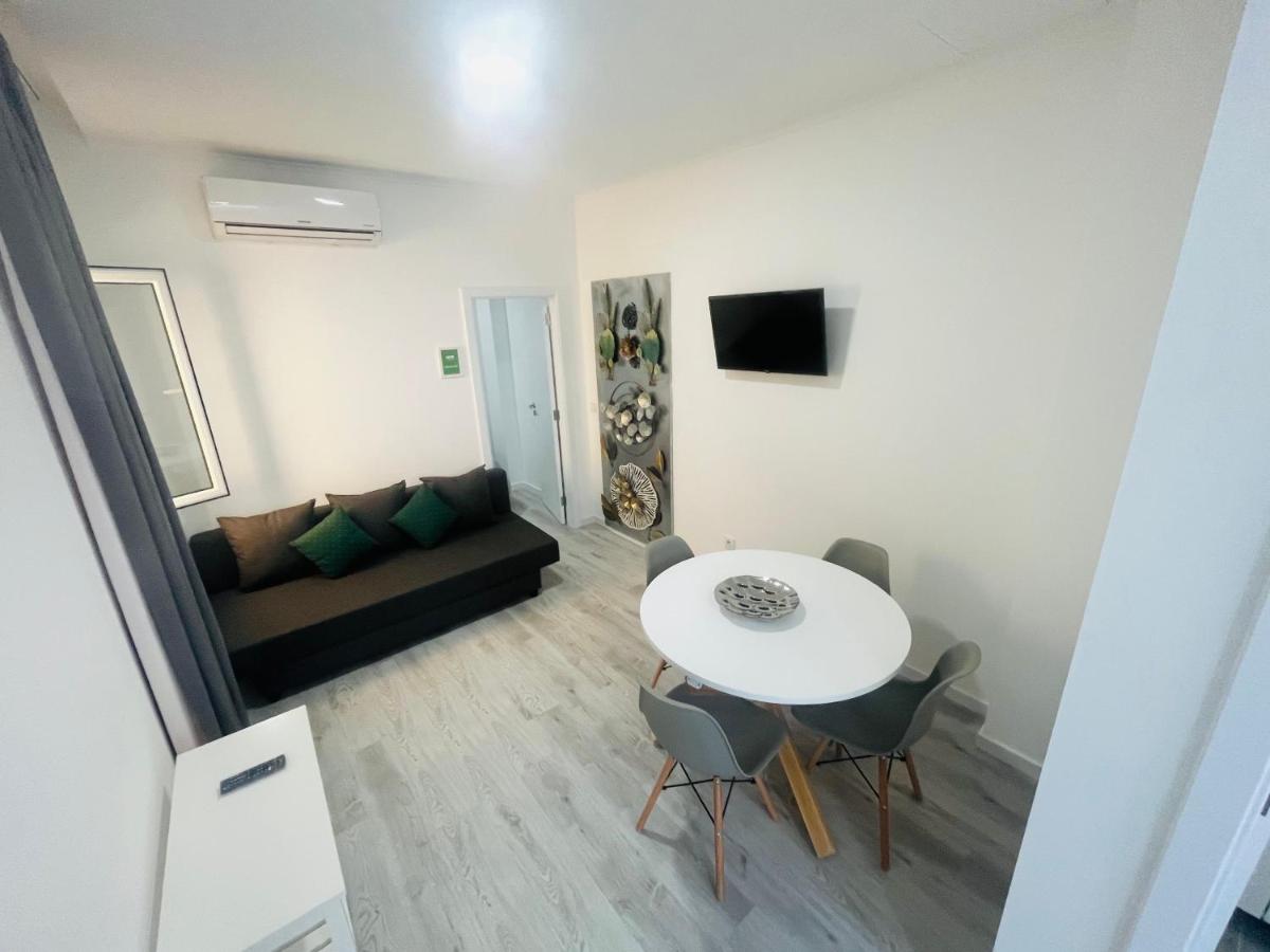 Lisbon Ocean Apartments - 4