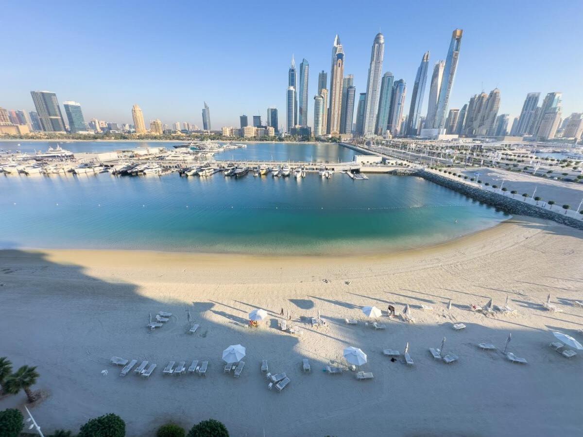 Vibrant 1BR Apartment with Marina & Ocean View - 4