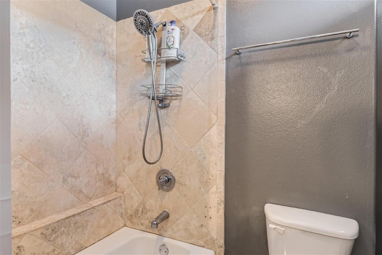 Experience Austin + 3 BR + 5 mins to Downtown! - 3