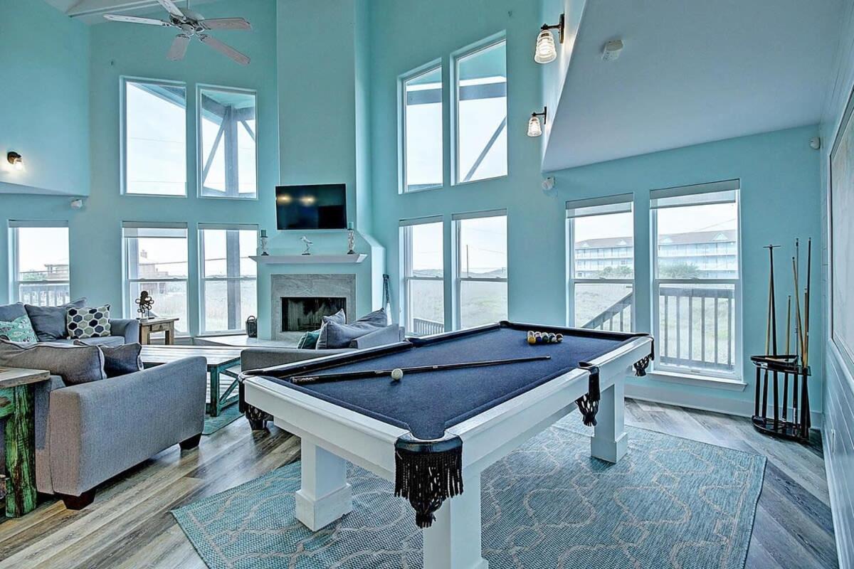 La Playa Paradise 4 Bedrooms 3 Bathrooms Home — photo 1