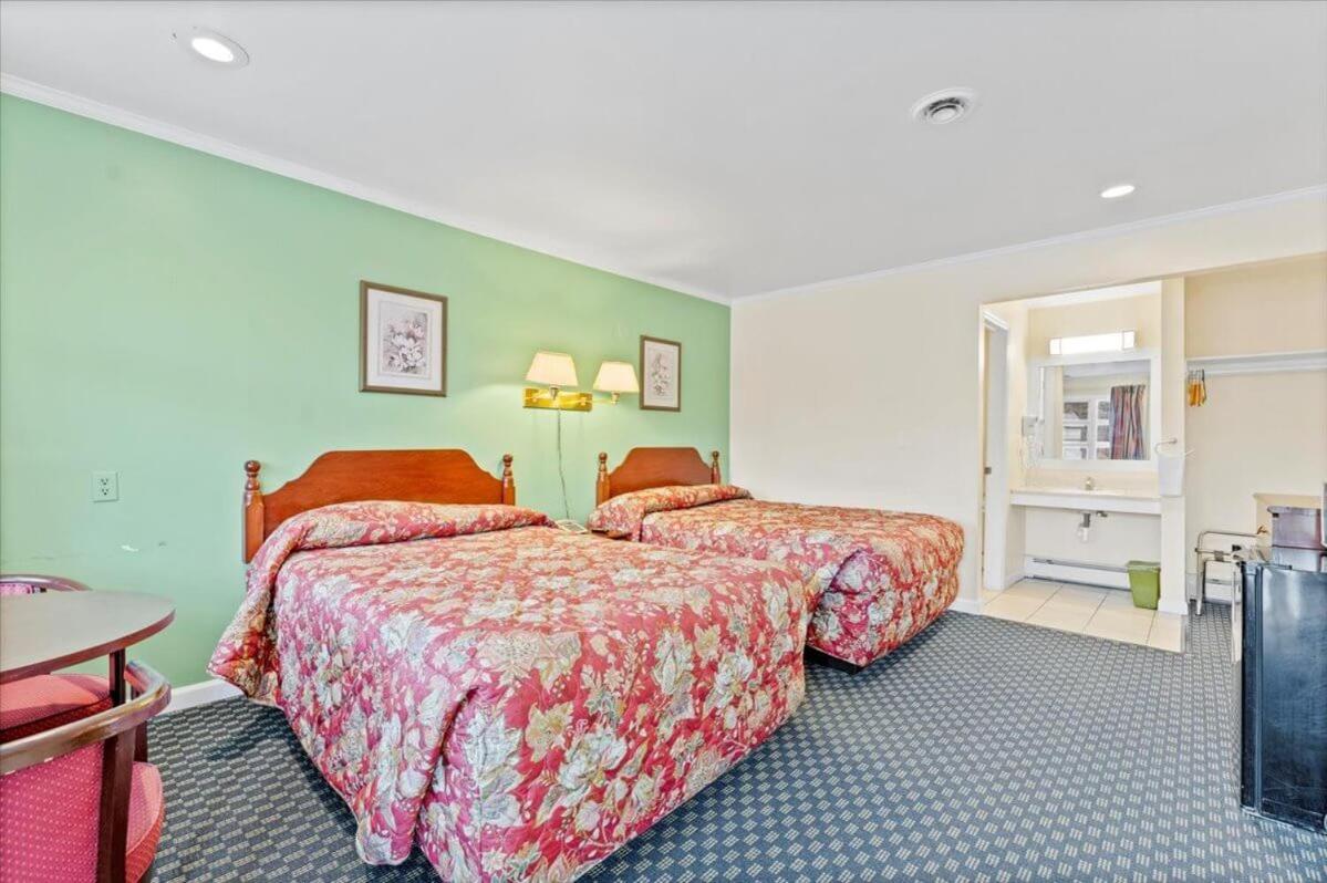Top Hill Motel — photo 14