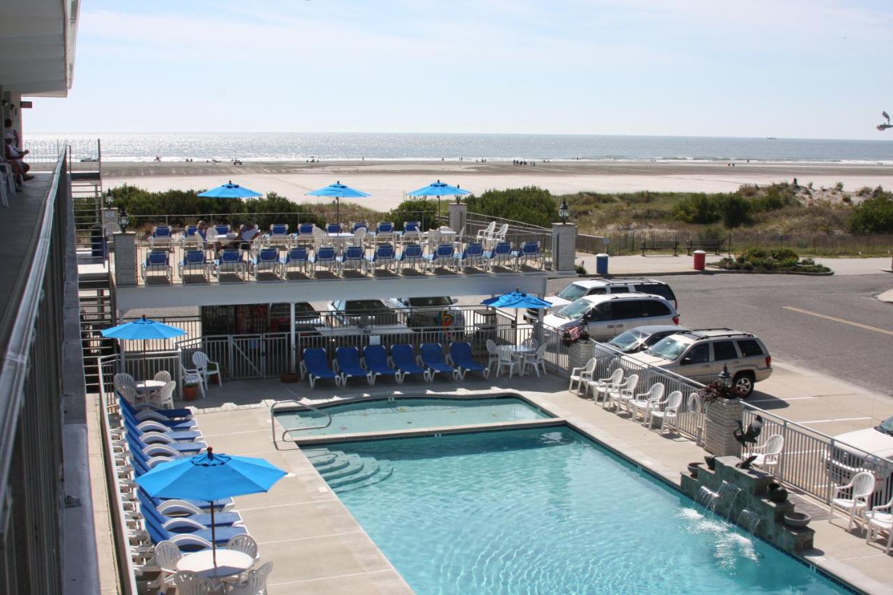 Fleur de Lis Beach Motel — photo 24