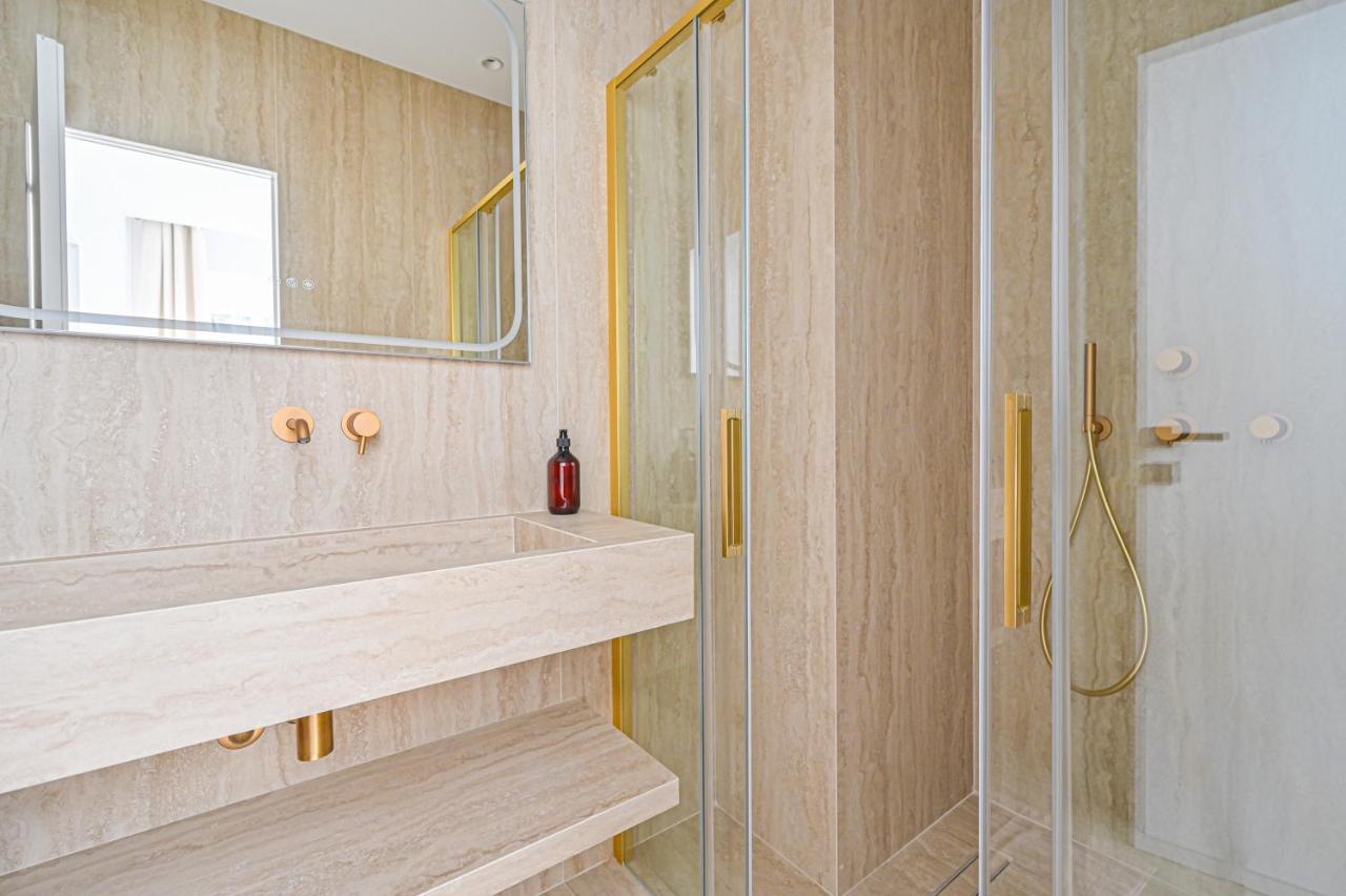 Lovely & Exclusive Parisian Flat - 3