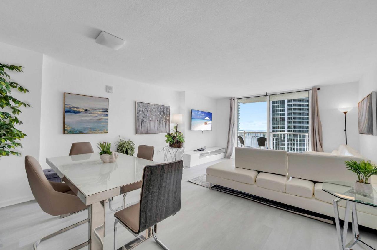 Deluxe 1 Bedroom Apartment • Brickell • Ocean View - 3