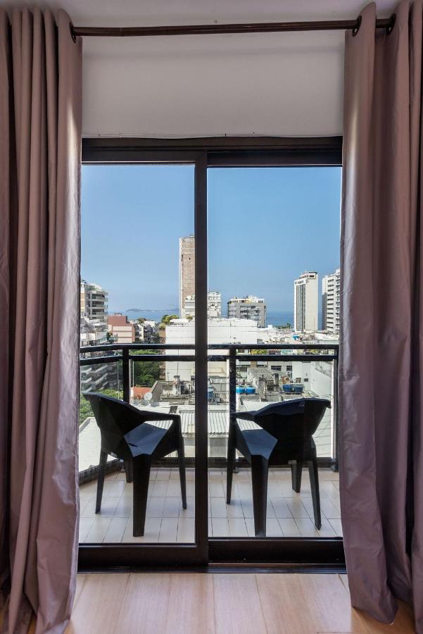 (902-B) Studio com Vista Mar e Comodidades