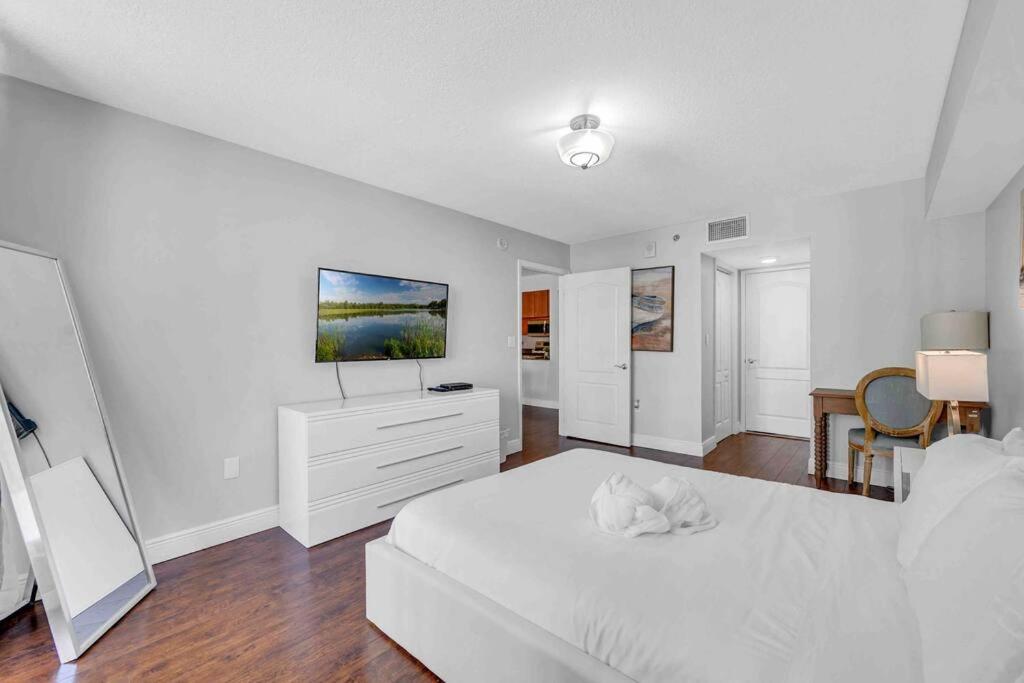 Beautiful 1 BED 1 BTH • Brickell - 4