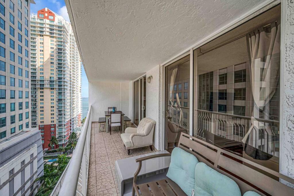 Beautiful 1 BED 1 BTH • Brickell - 3