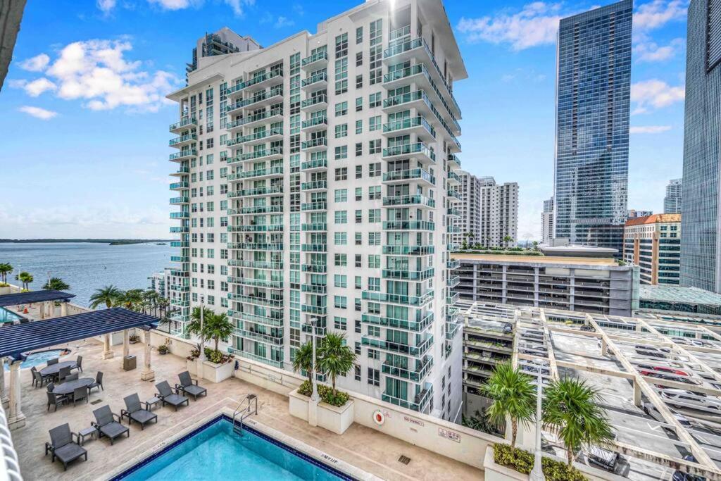 LUX 1 BDR 1 BTH • Brickell • Pool & Ocean Views - 4