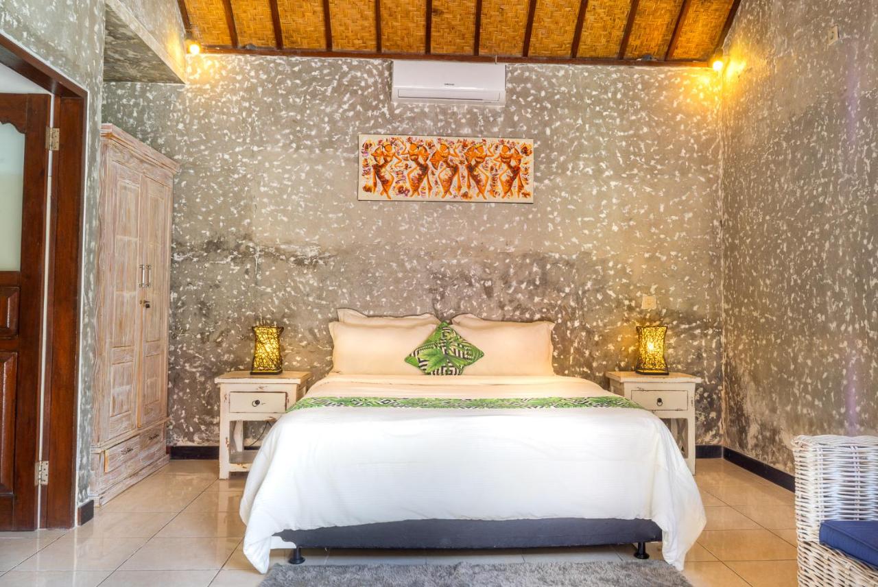 Villa Salya - 3BR - Private Pool - 1min walk to La Favela! - 2