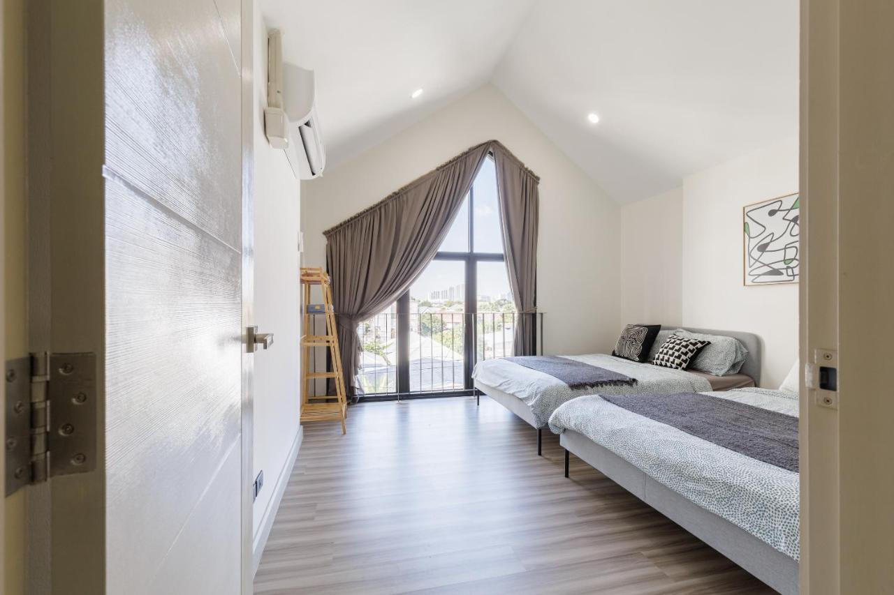 Advanced townhouses can accommodate 14 people, with high-speed Wi Fi and parking on Netflix - 2