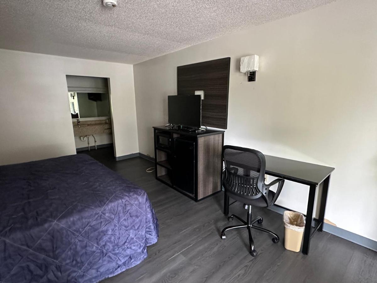 Economy Inn-Jonesboro — photo 3