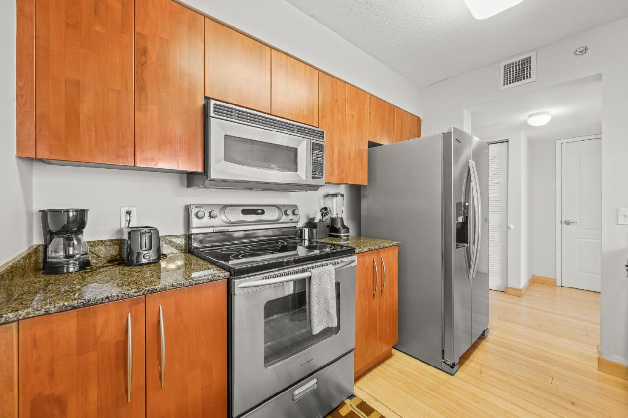 Luxurious 1 Bed Apartment • Brickell • Ocean Views - 2