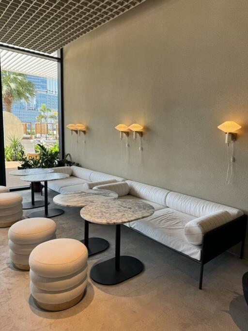 Houzzze #4 DesignStudio Burj Khalifa view - 2