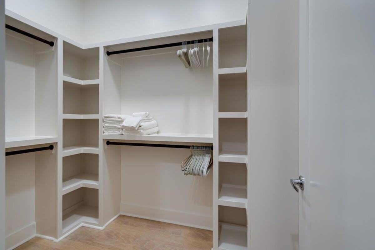 Luxury Townhouse with Rooftop Deck Less than 10 mins to Downtown - 5