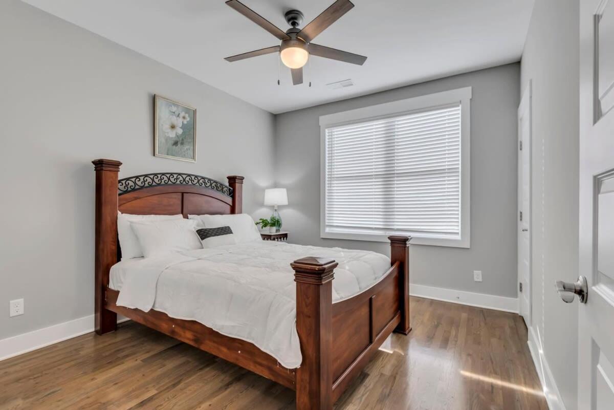 Modern Nations Condo - Walkable - 5 Mi Downtown - 4